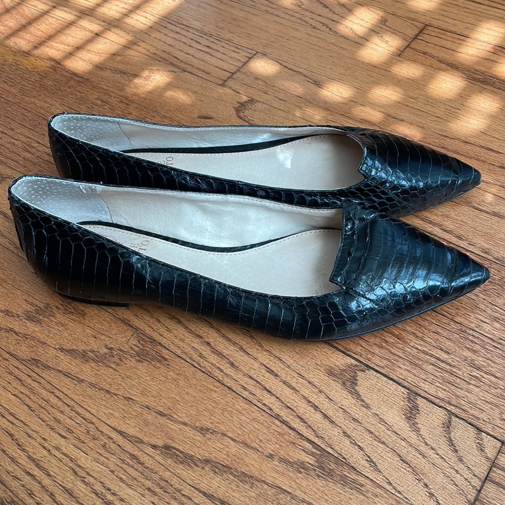 Vince Camuto Flats Black Patent Lather GREAT CONDITION